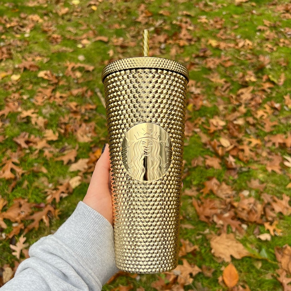 Starbucks Gold Cup 2022 Holiday Studded Bling Plastic Cold Cup Venti 24floz NWT